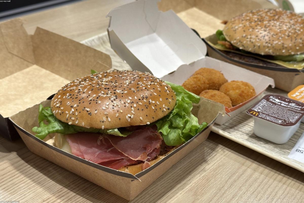 Coffee and Cake: The Ultimate Pairing Guide